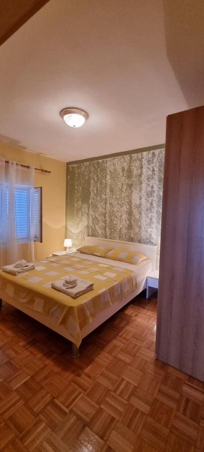 Apartman "Cvita" Драге Екстериор снимка