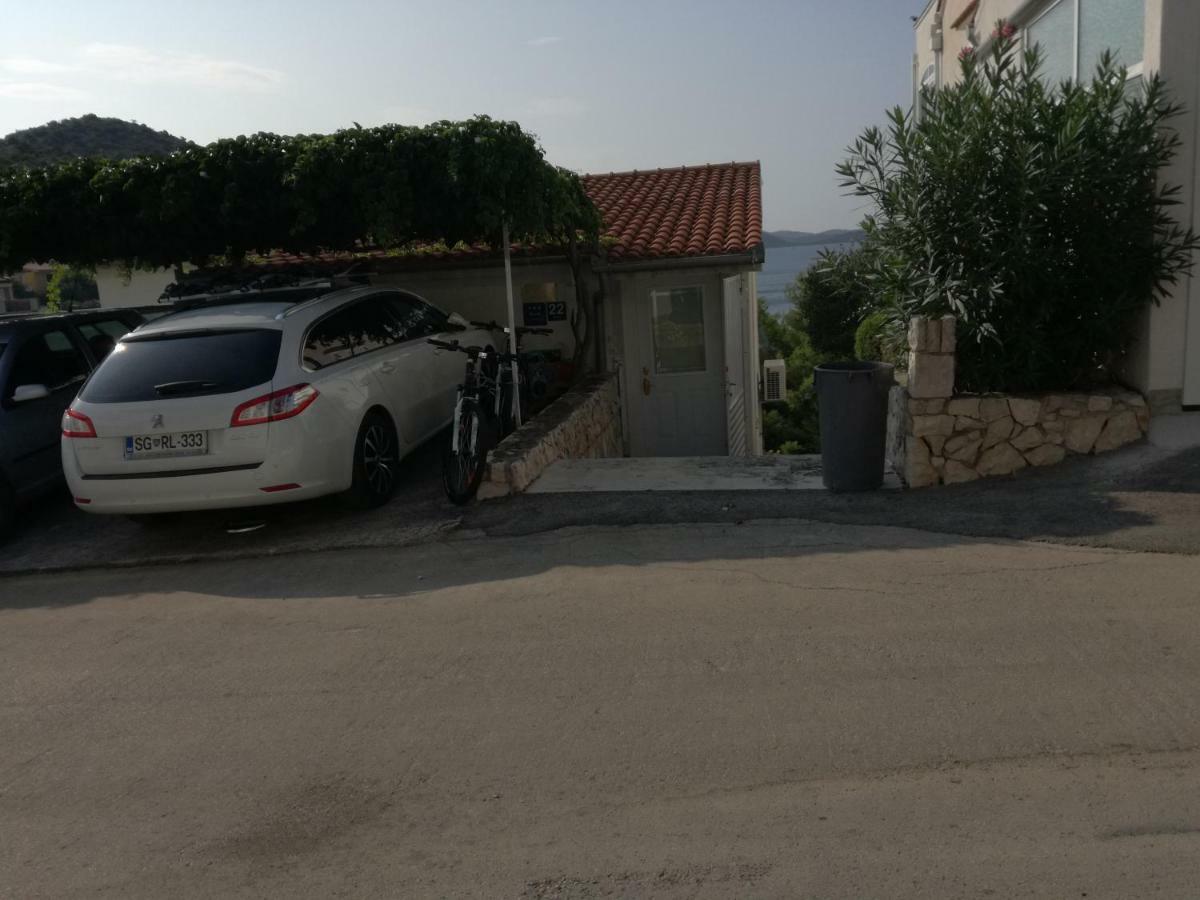 Apartman "Cvita" Драге Екстериор снимка
